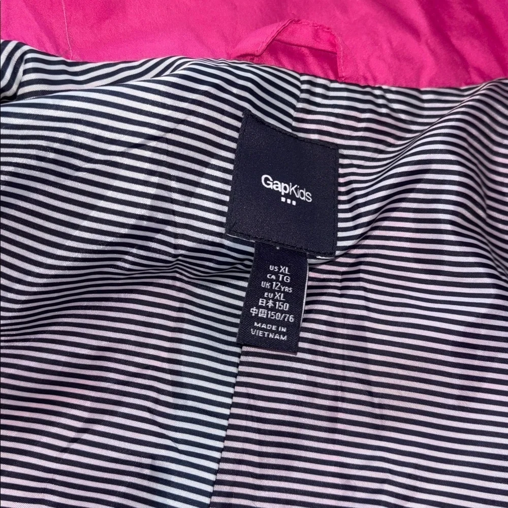 GAP Vibrant Pink hooded Raincoat for girls size XLarge